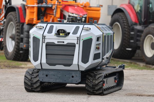 Robot porte-outils automoteur radiocommandé Hymach HERBHY X75 (1)_1200x900